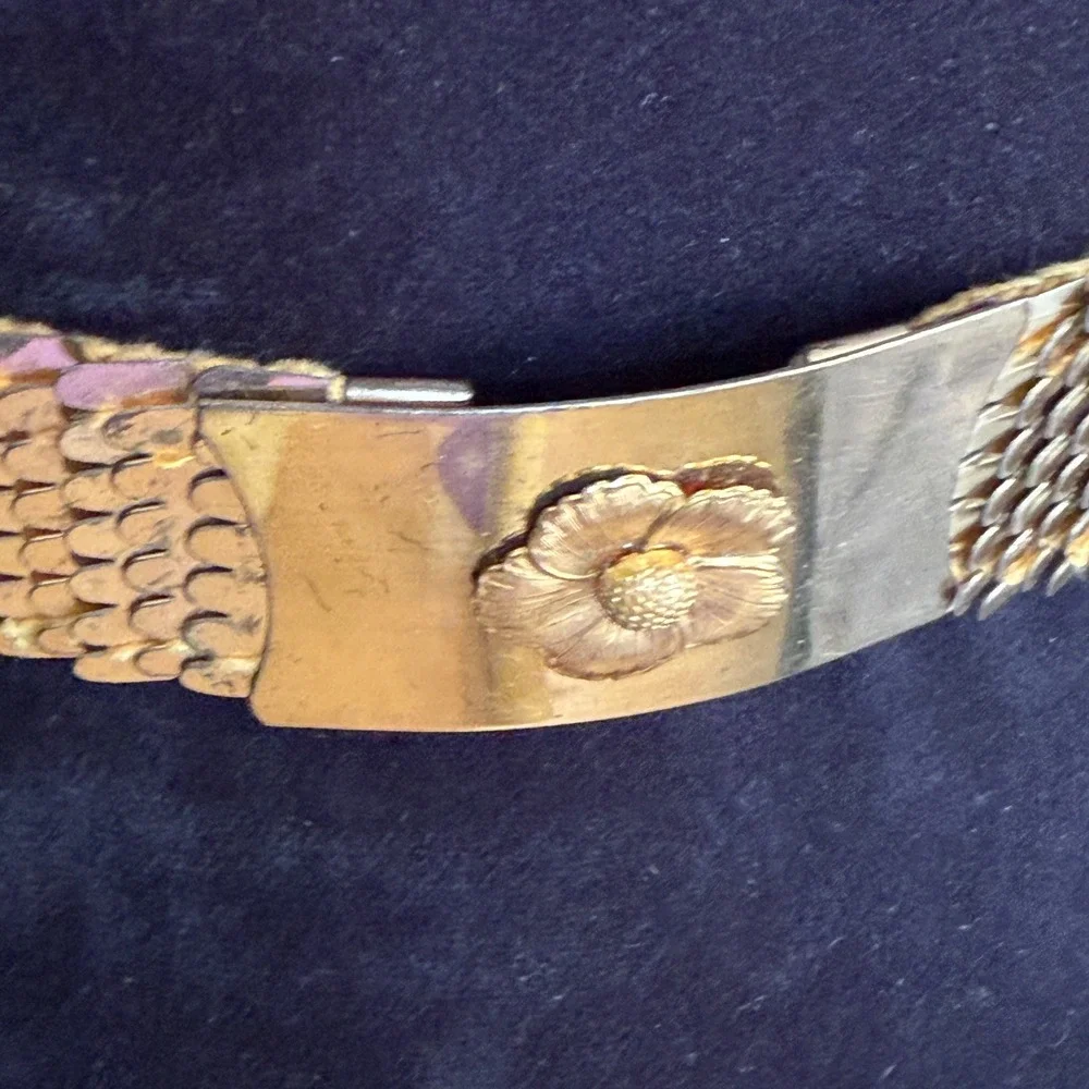 Vtg Gold Tone Metal Flower Belt Elastic Chain‎ Mesh Fishtail Buckle stretch glam